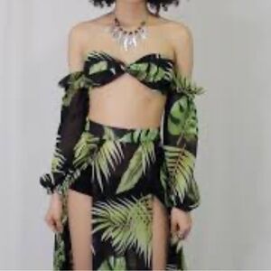 ChicMe Tropical Leaf Print Off-Shoulder Top